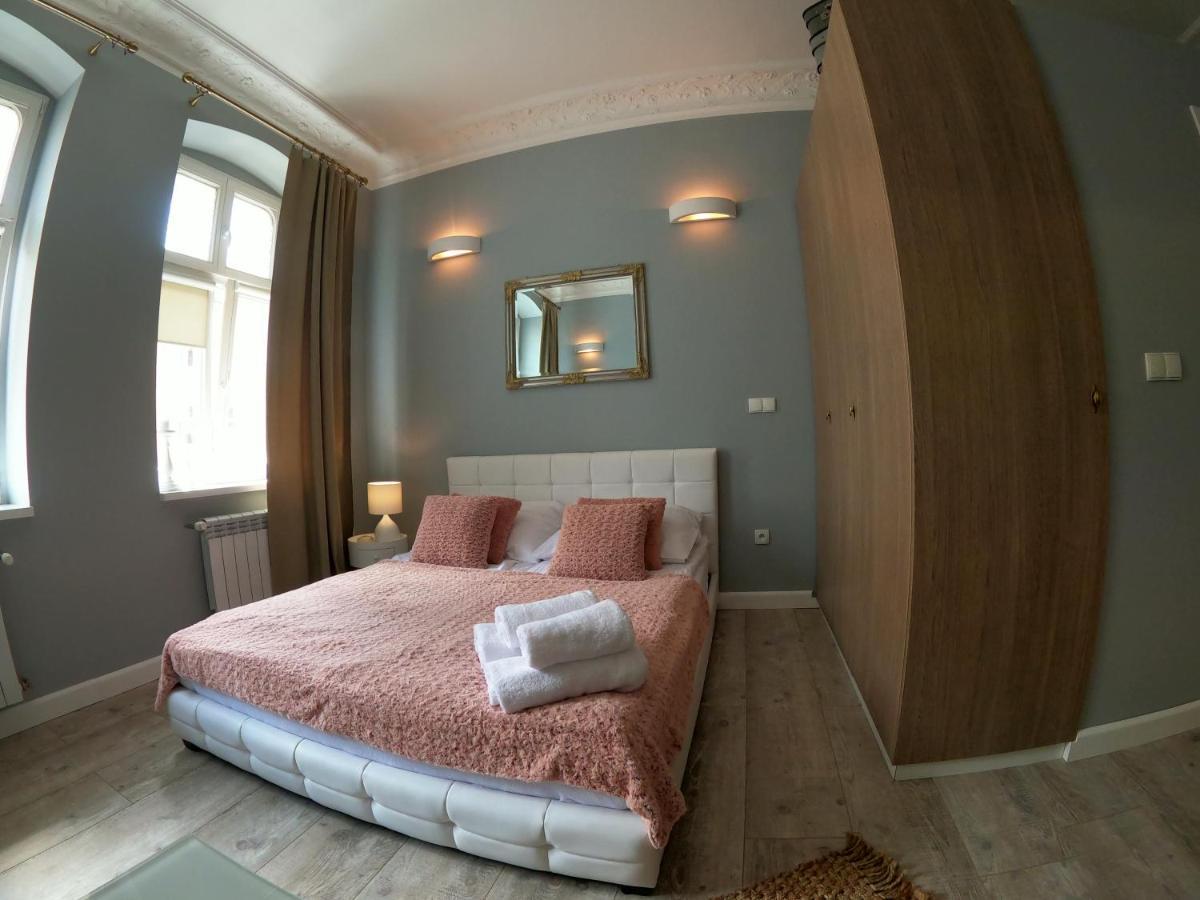 Apartamenty Apartlux Poznan Ngoại thất bức ảnh
